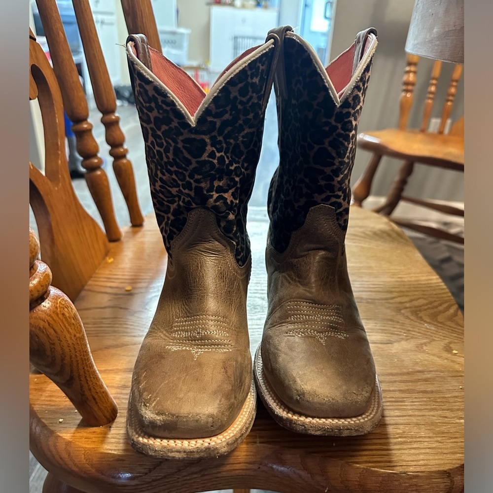 Kids Cheetah Print with brown bottom Cowboy boots